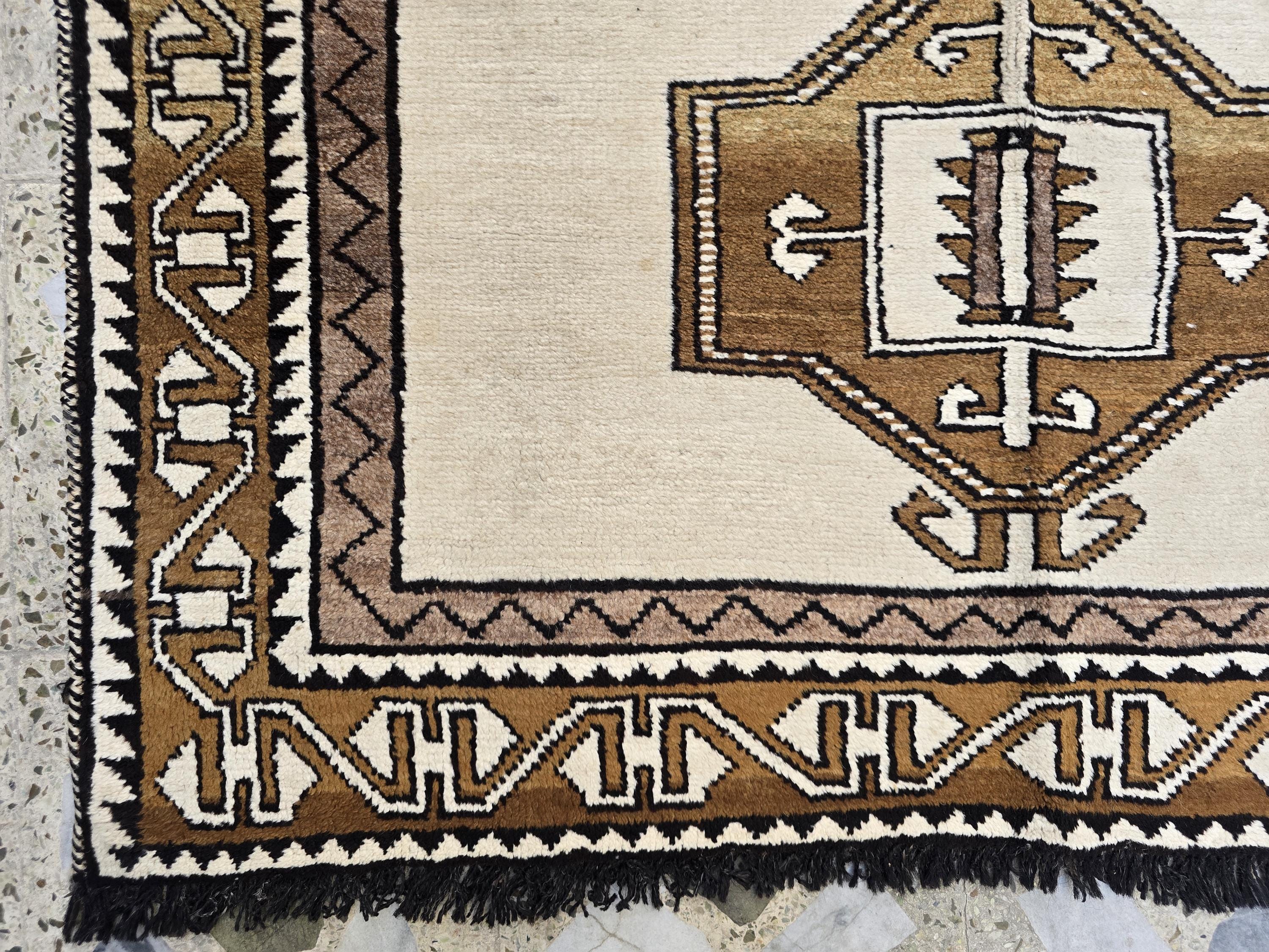 4x8ft, Natural Gabba Runner Rug – Handwoven Tribal Wool Rug, Neutral Boho Hallway Carpet, Turkmen Wool Area Rug, Rug for Entryway, Farmhouse