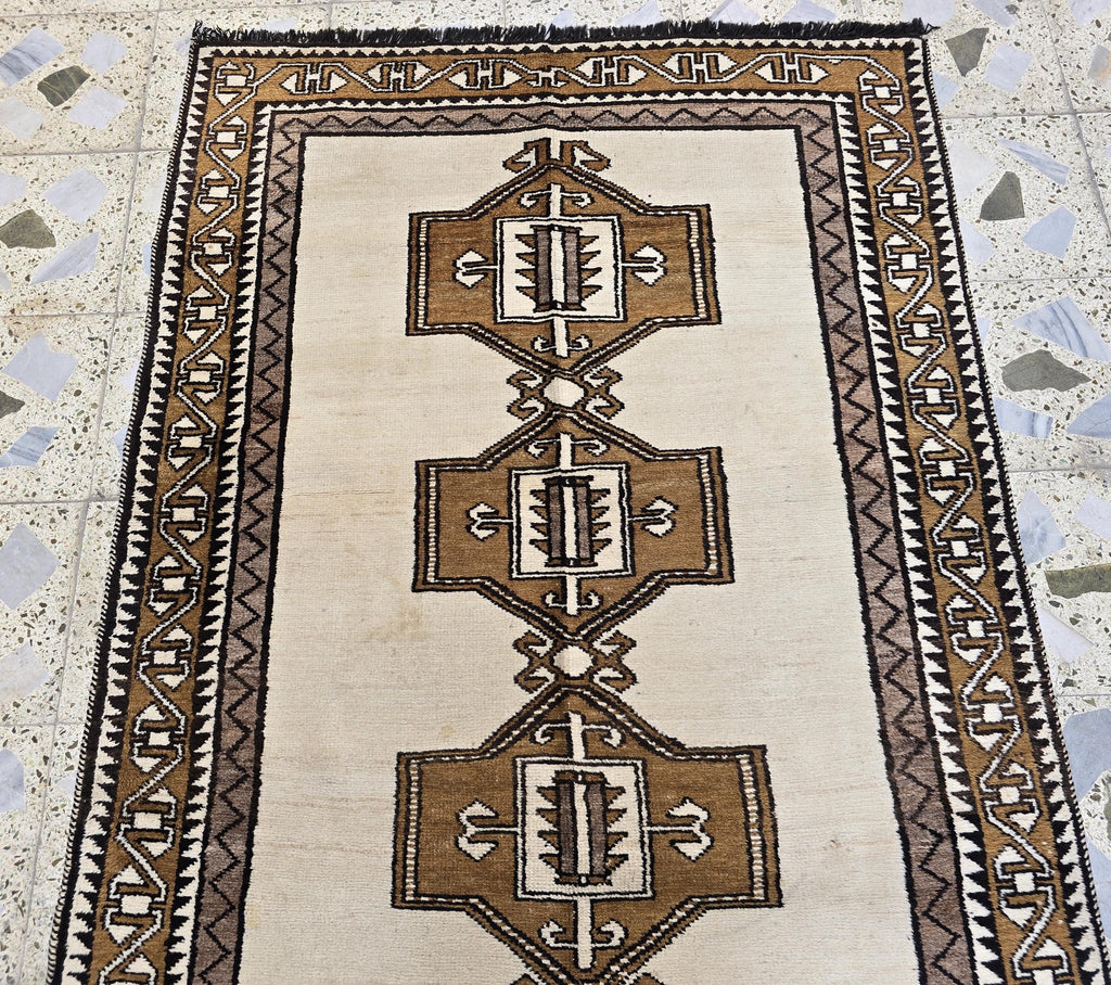 4x8ft, Natural Gabba Runner Rug – Handwoven Tribal Wool Rug, Neutral Boho Hallway Carpet, Turkmen Wool Area Rug, Rug for Entryway, Farmhouse