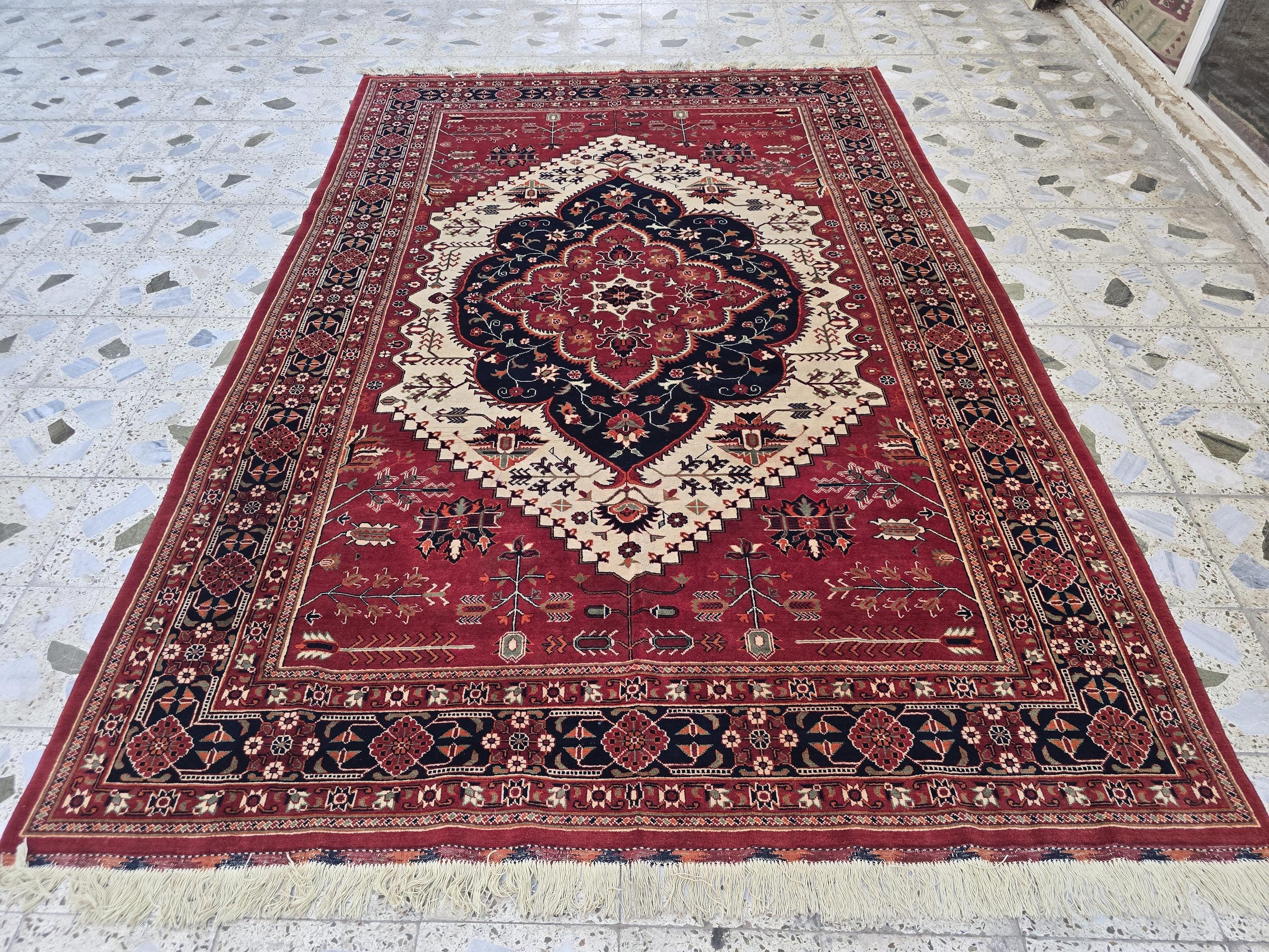 Heriz Rug 7x10ft – Persian Area Rug – Turkmen Large Tribal Rug – Red Black Geometric Carpet – Oriental Wool Rug – Boho Living Room Decor