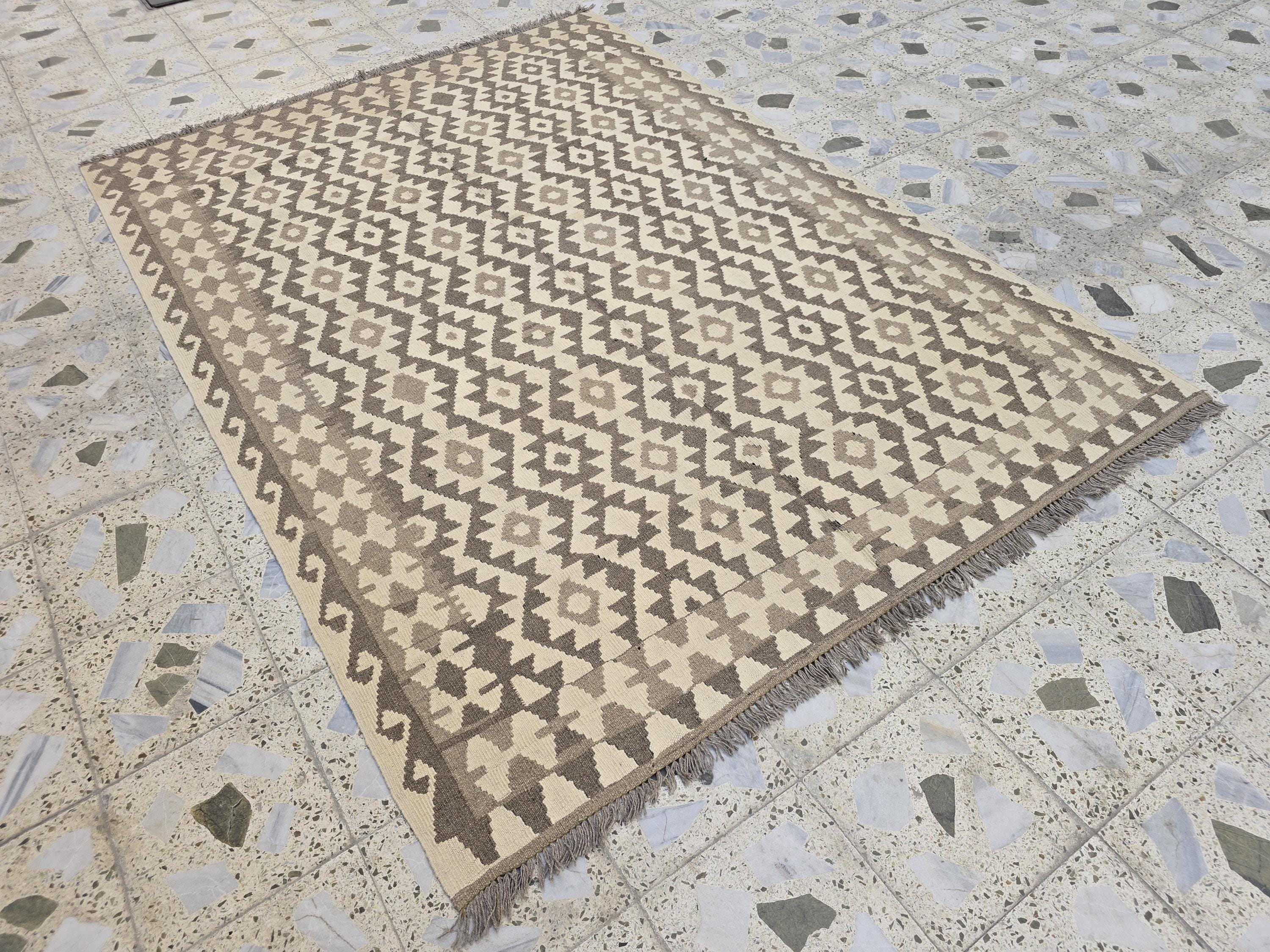 6x8ft, Vintage Kilim Rug – Handwoven Tribal Wool Flatweave in Neutral Beige & Brown –Boho Living Room Rug, Large Area Decor, Collectible Rug