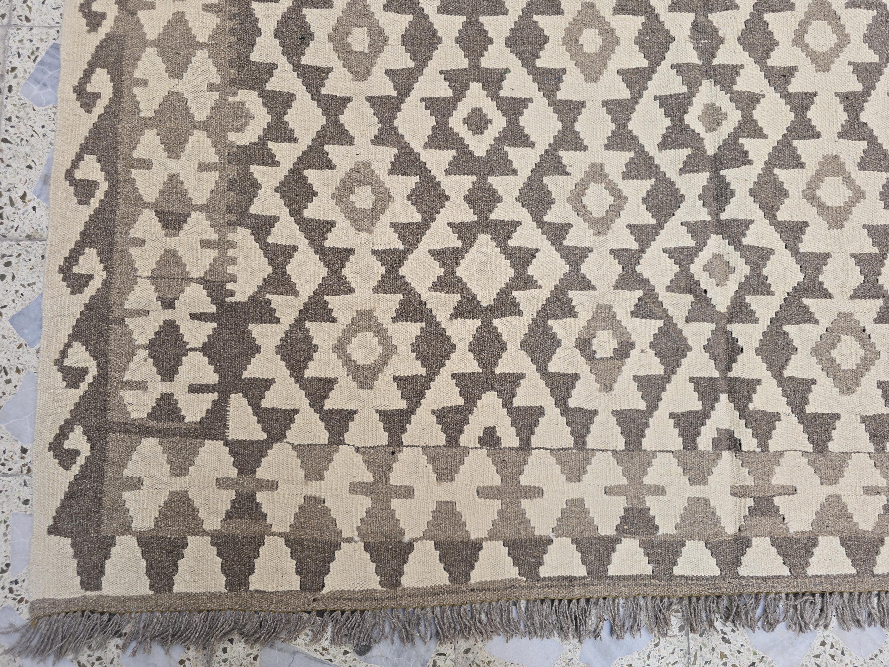 6x8ft, Vintage Kilim Rug – Handwoven Tribal Wool Flatweave in Neutral Beige & Brown –Boho Living Room Rug, Large Area Decor, Collectible Rug