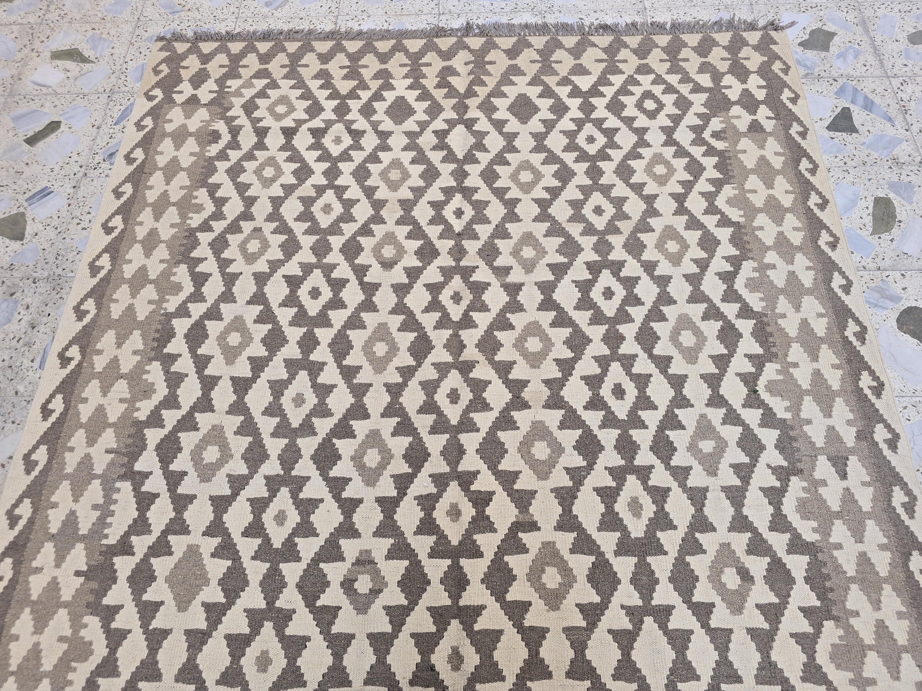 6x8ft, Vintage Kilim Rug – Handwoven Tribal Wool Flatweave in Neutral Beige & Brown –Boho Living Room Rug, Large Area Decor, Collectible Rug