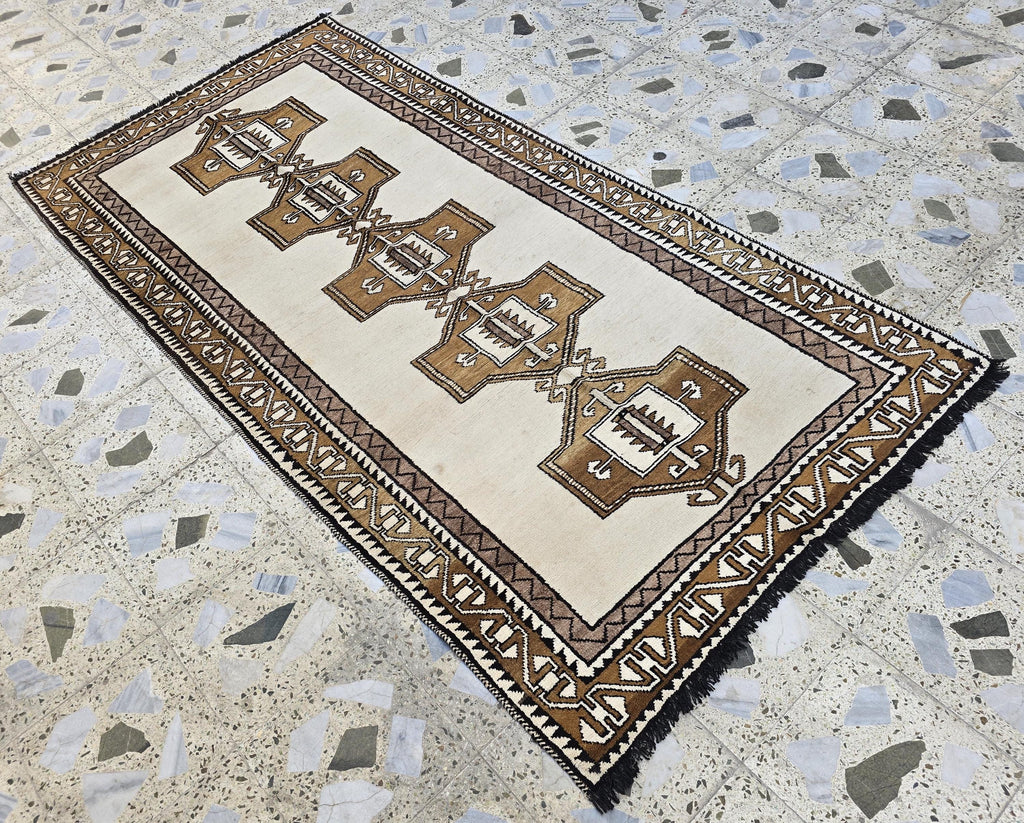 4x8ft, Natural Gabba Runner Rug – Handwoven Tribal Wool Rug, Neutral Boho Hallway Carpet, Turkmen Wool Area Rug, Rug for Entryway, Farmhouse