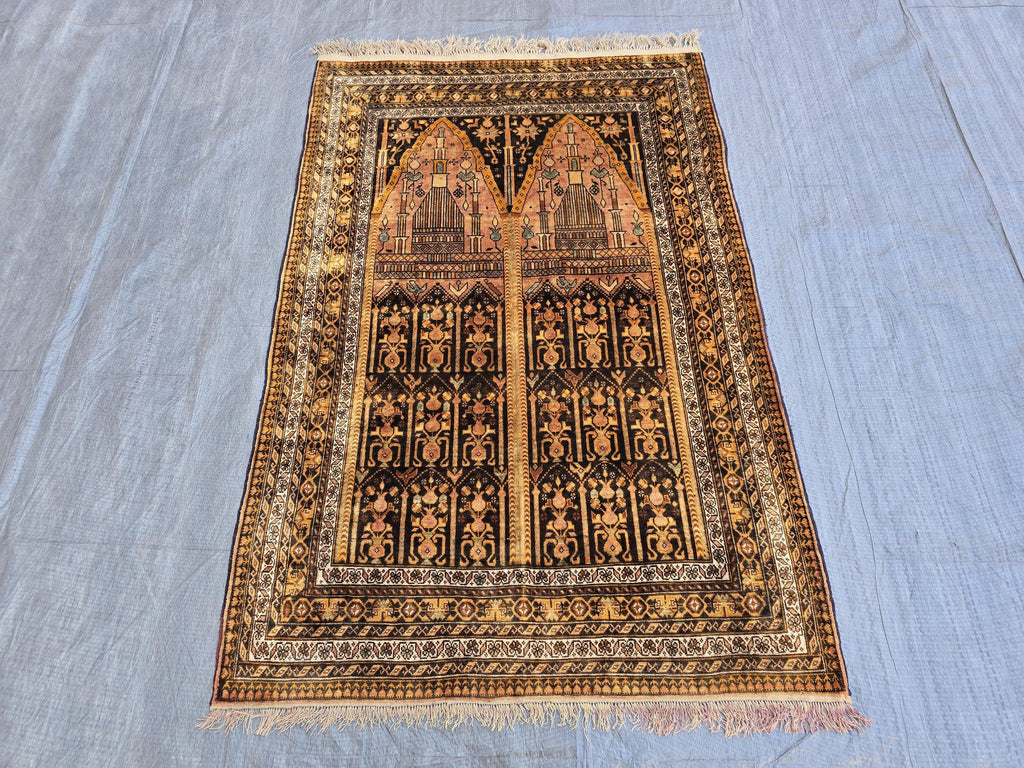 Silk Antique Prayer Rug 4×5 ft – Rare Vintage Handwoven Carpet