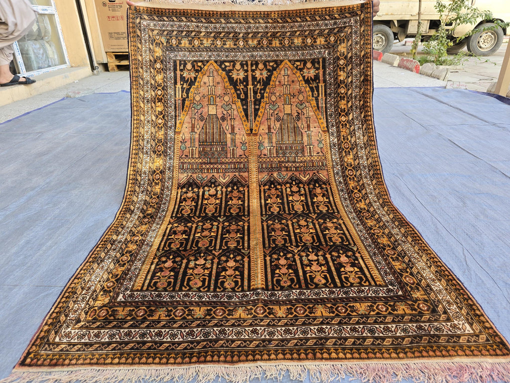 Silk Antique Prayer Rug 4×5 ft – Rare Vintage Handwoven Carpet