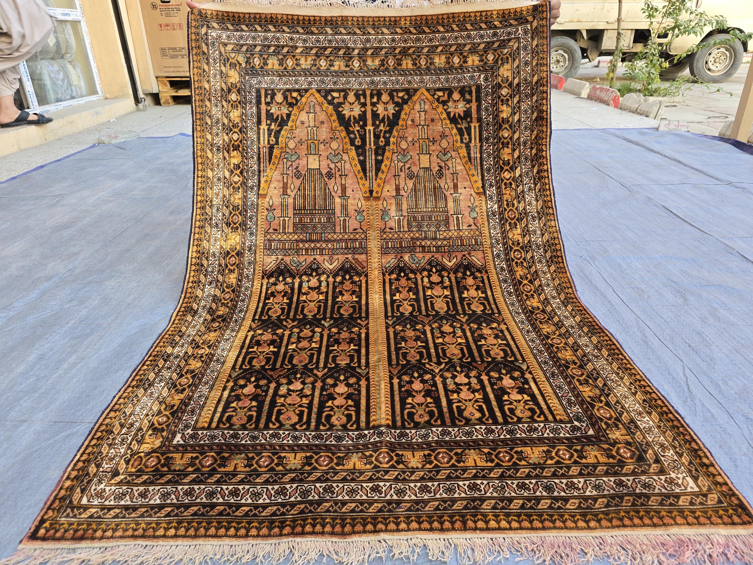 Silk Antique Prayer Rug 4×5 ft – Rare Vintage Handwoven Carpet