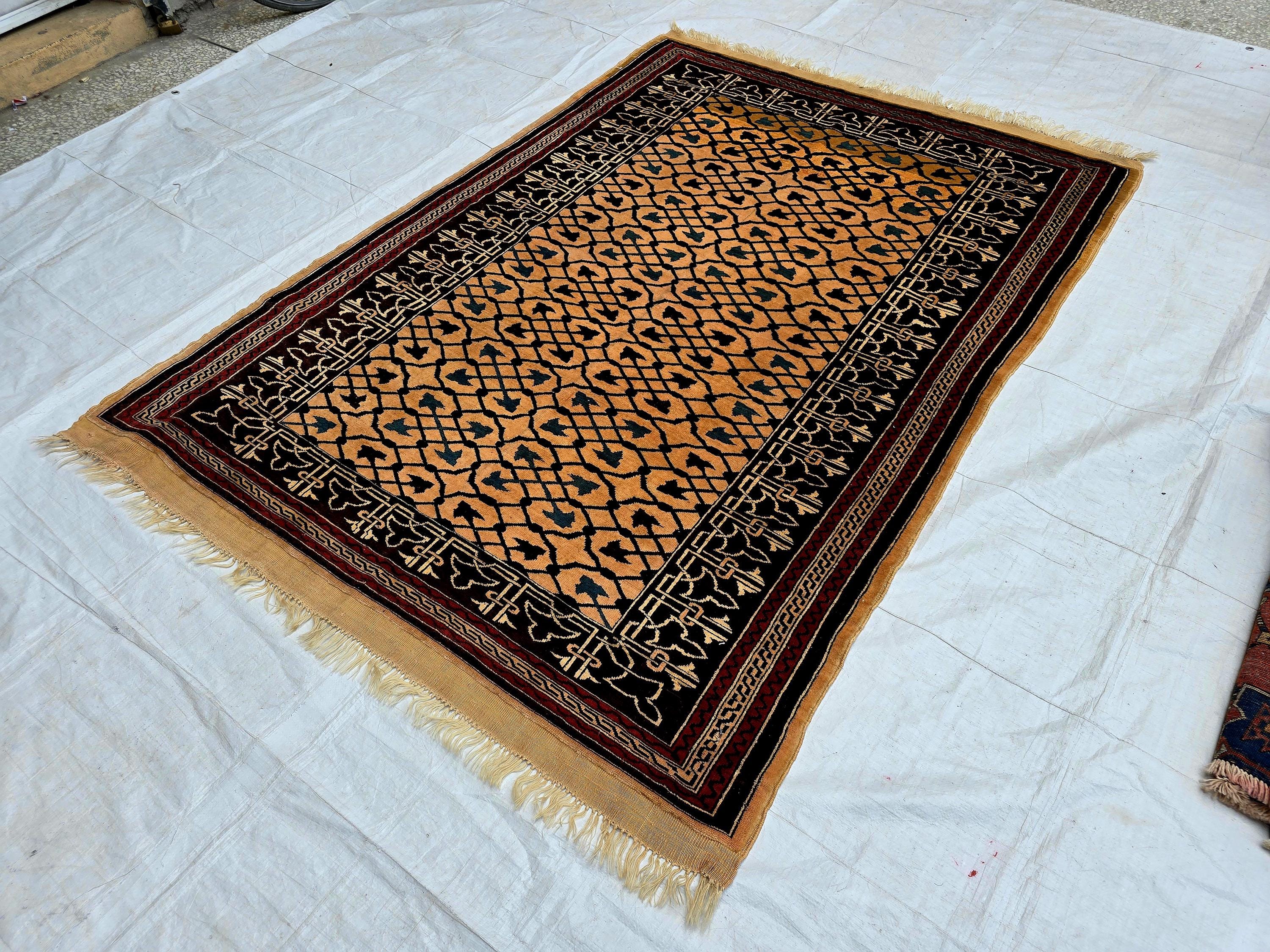 Antique Geometric Rug 4.9x6.6 Ft, Gold Field Black Border Carpet, Vintage Fringed Area Rug