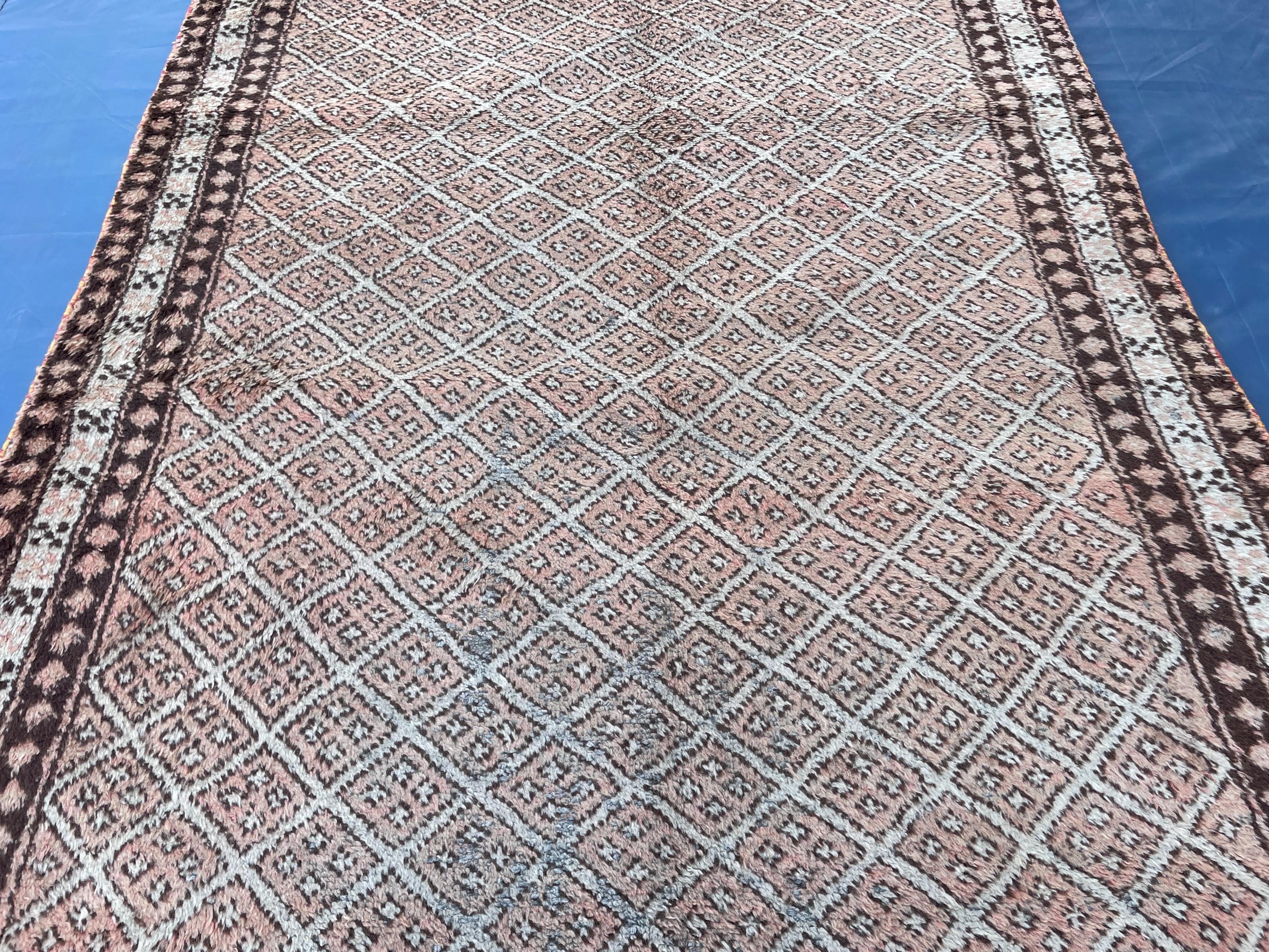 4x6 Vintage Tribal Wool Rug – Beige & Brown Geometric Diamond Pattern – Handmade Bohemian Area Rug