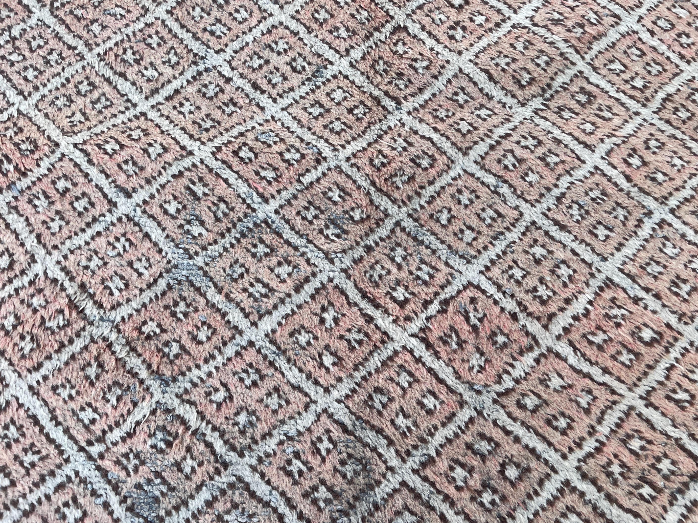 4x6 Vintage Tribal Wool Rug – Beige & Brown Geometric Diamond Pattern – Handmade Bohemian Area Rug
