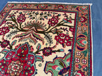 Vintage Hand-Knotted Wool Rug – Floral Medallion Oriental Design (3.3 x 4.9 ft)