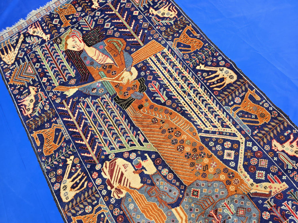 Decorative Tribal Area Rug with Romeo juliet Figure Motif – 3'6" x 6'5 ft - Boho Home Decor