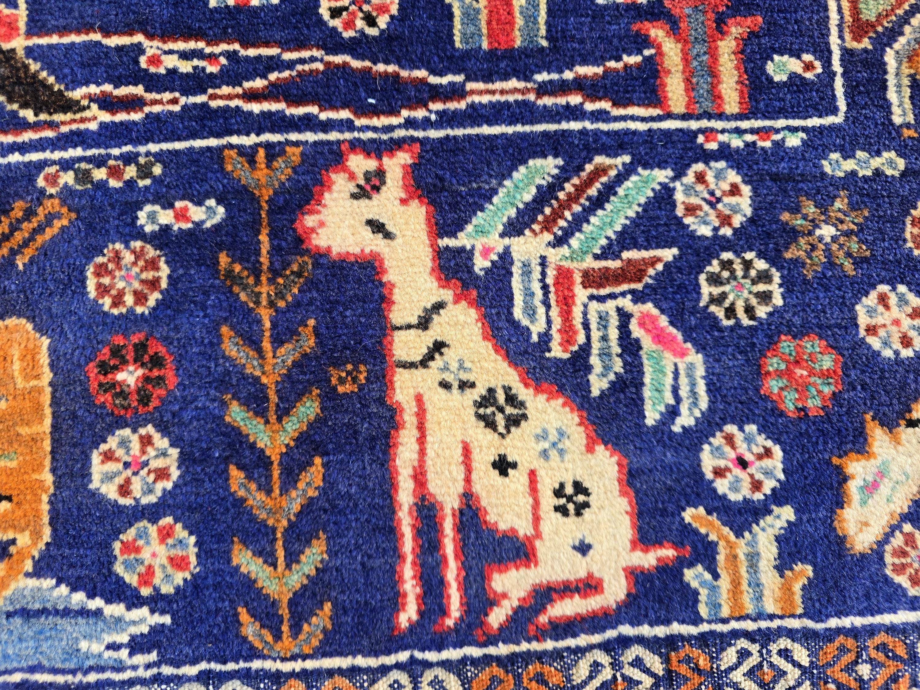 Decorative Tribal Area Rug with Romeo juliet Figure Motif – 3'6" x 6'5 ft - Boho Home Decor