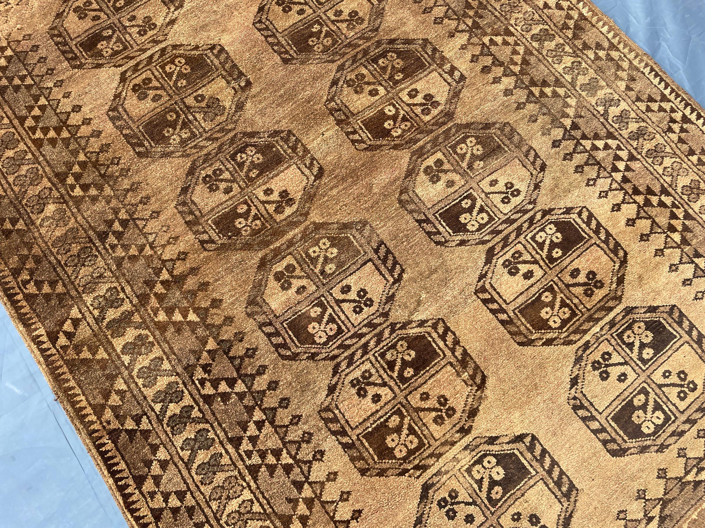 Antique Handwoven Filpie Geometric Tribal Rug - Bedroom Decor - 5.11 x 4.4 ft