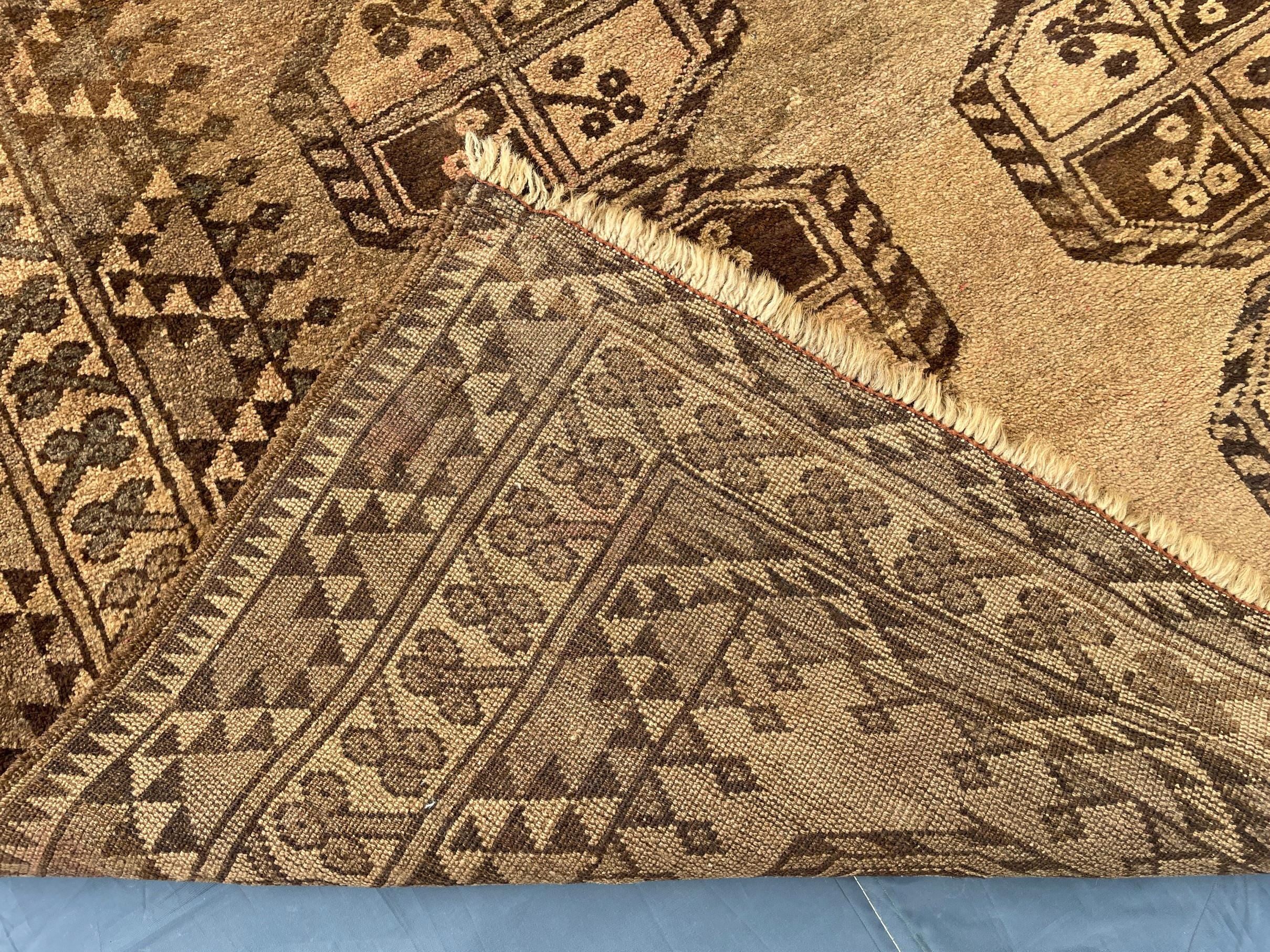 Antique Handwoven Filpie Geometric Tribal Rug - Bedroom Decor - 5.11 x 4.4 ft