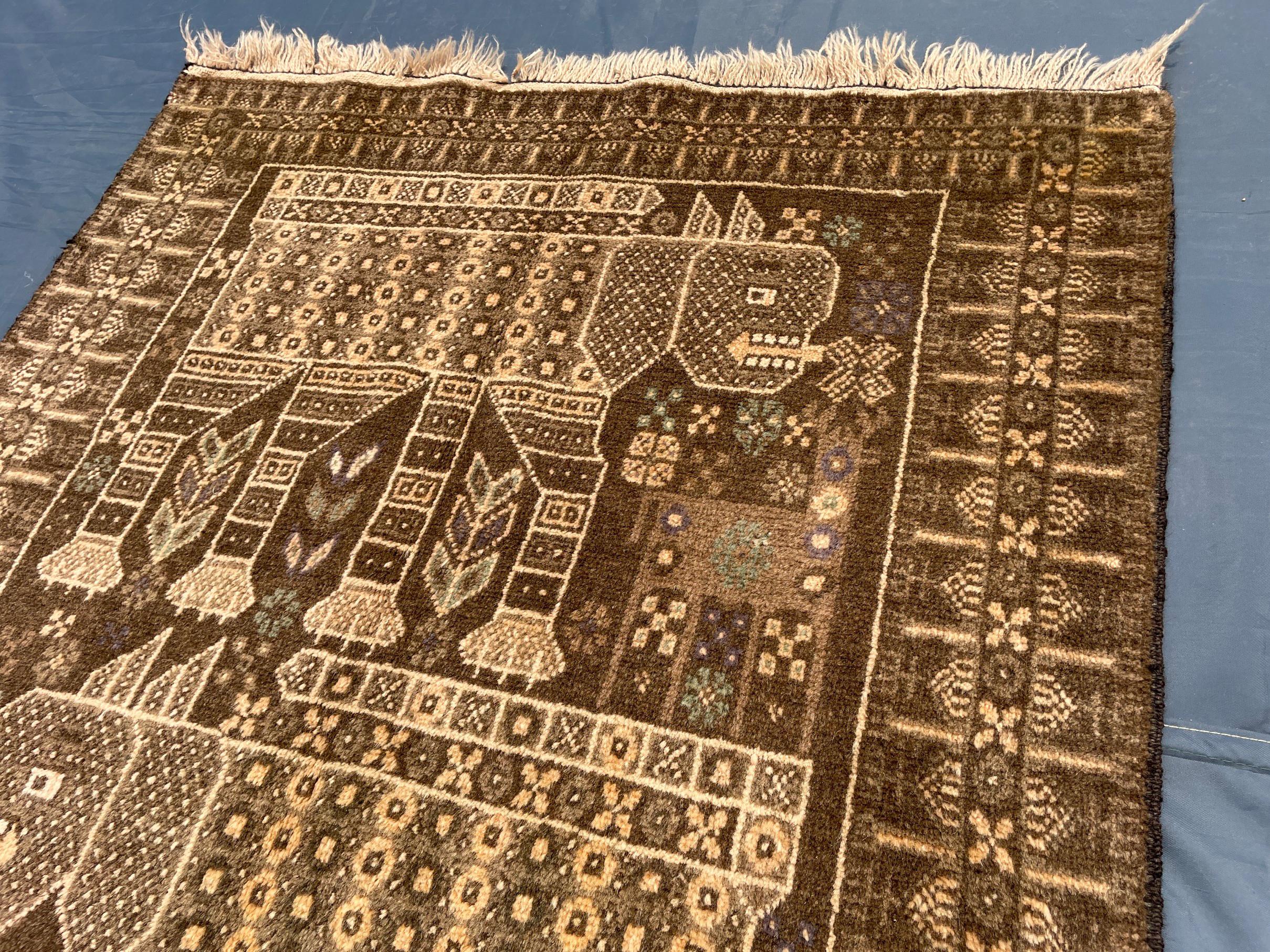 Vintage Pictorial Baluchi Handmade Wool Tribal Carpet - Rug for Living Room - 3x5 ft