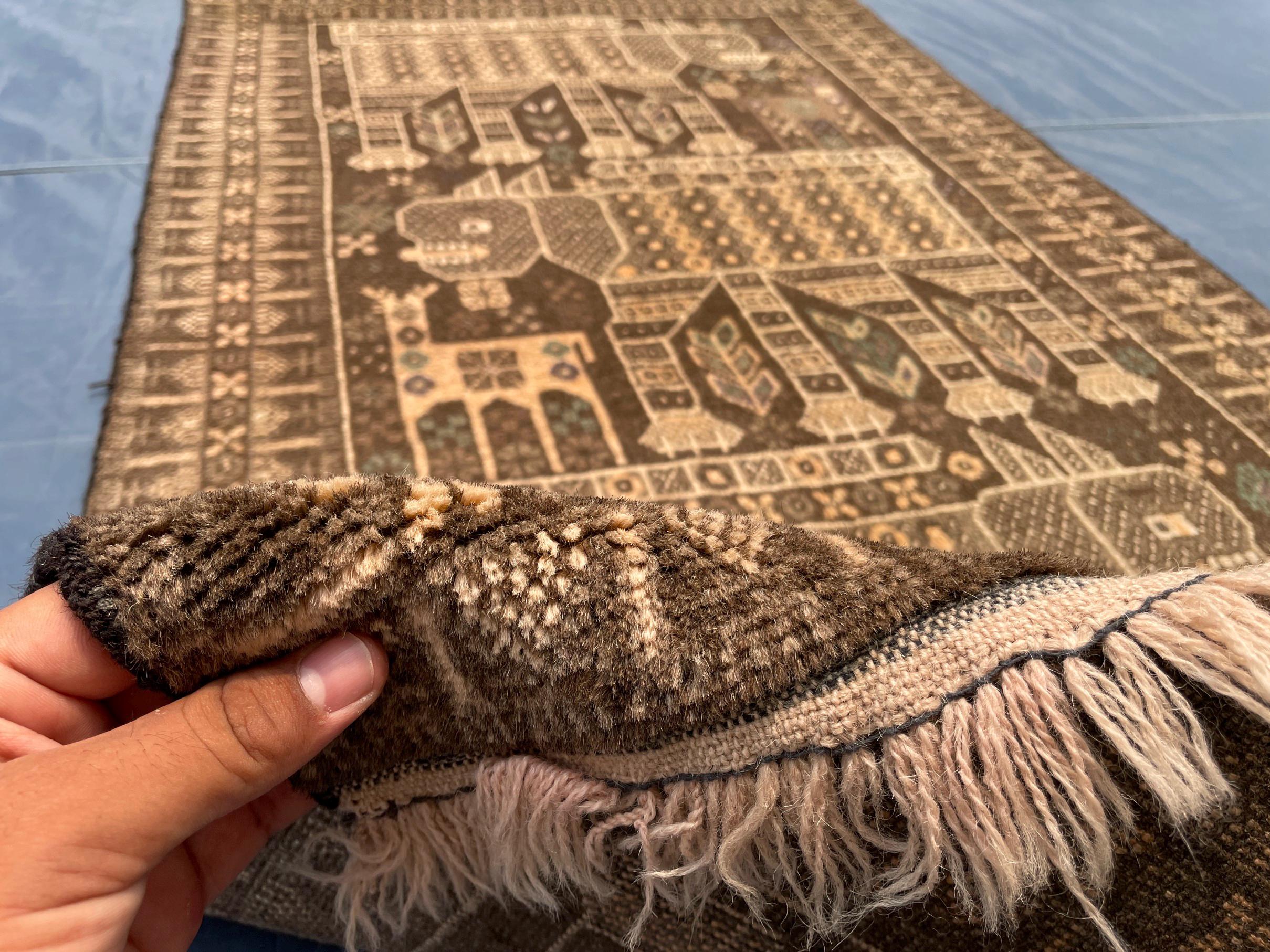Vintage Pictorial Baluchi Handmade Wool Tribal Carpet - Rug for Living Room - 3x5 ft