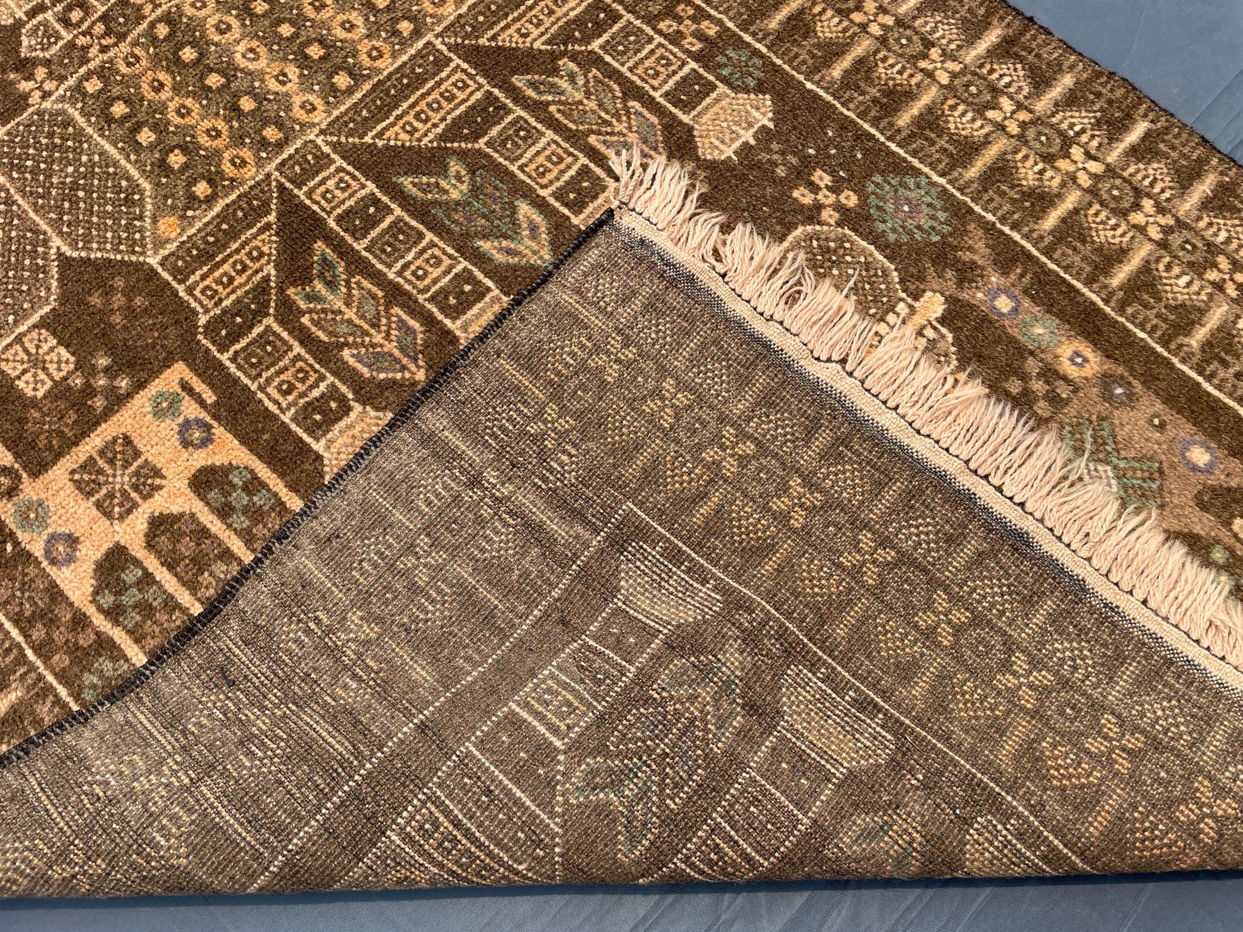 Vintage Pictorial Baluchi Handmade Wool Tribal Carpet - Rug for Living Room - 3x5 ft