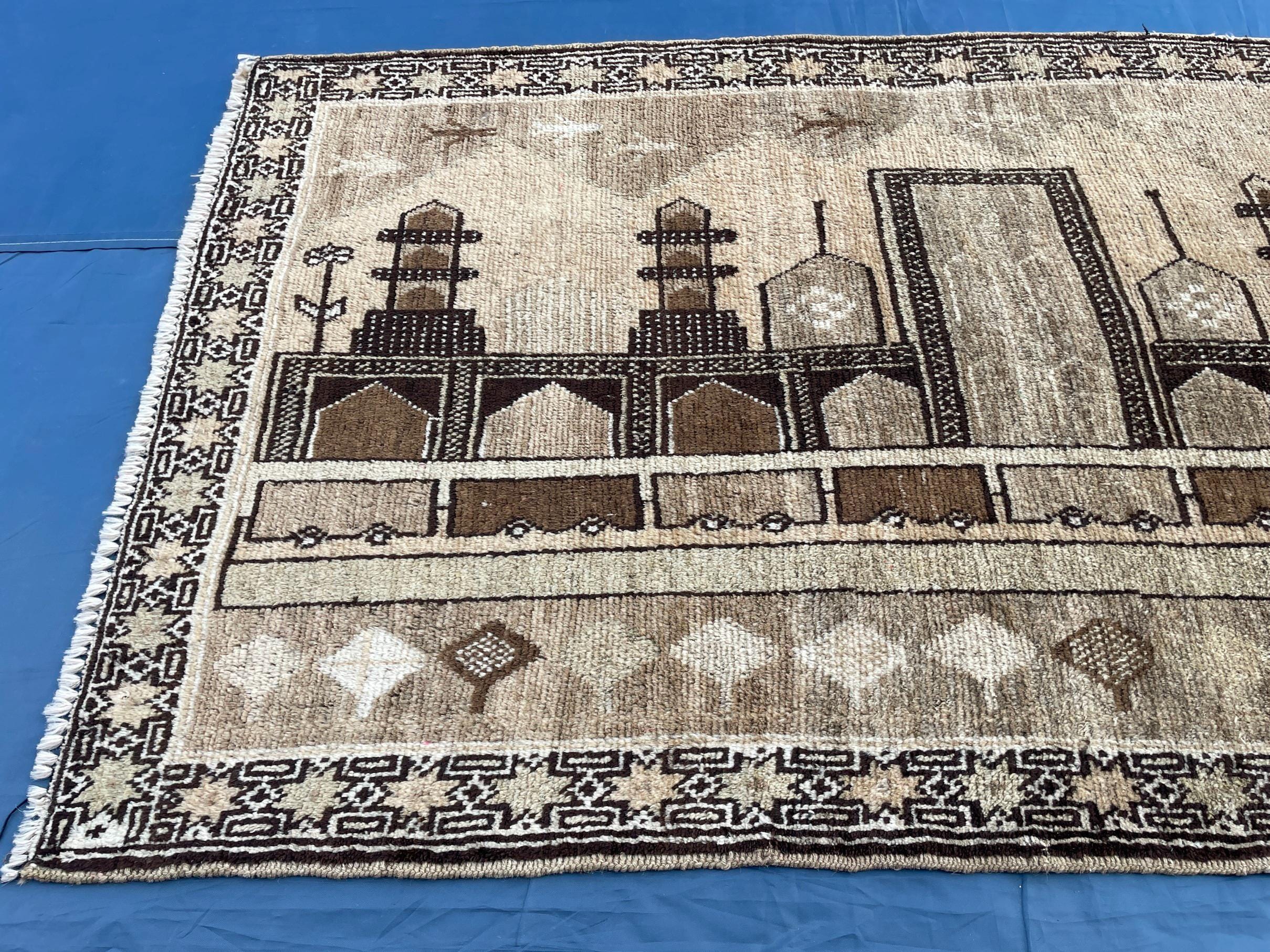 3x5 ft Vintage Baluchi Pictorial Wool Handmade Accent Rug
