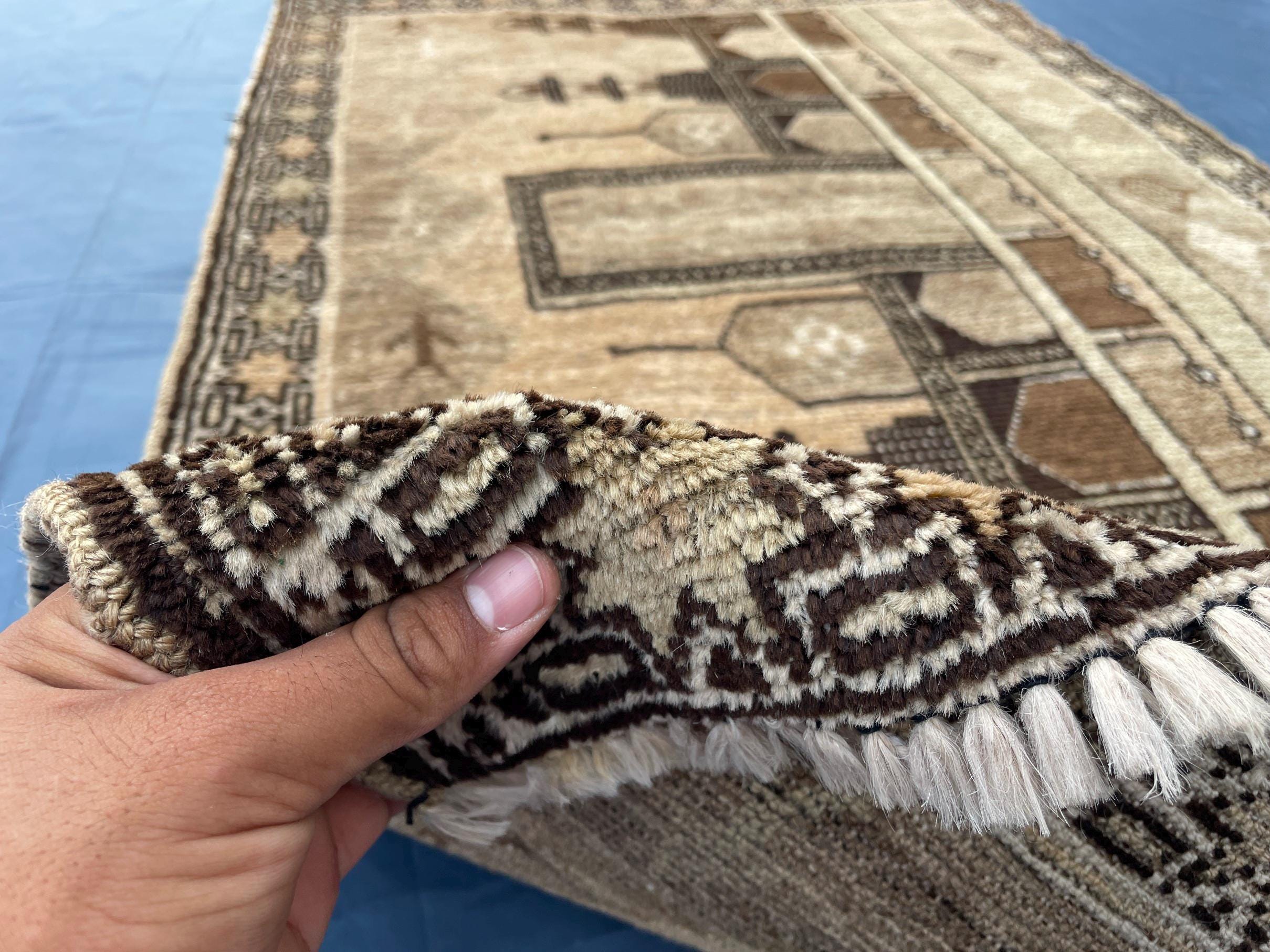 3x5 ft Vintage Baluchi Pictorial Wool Handmade Accent Rug