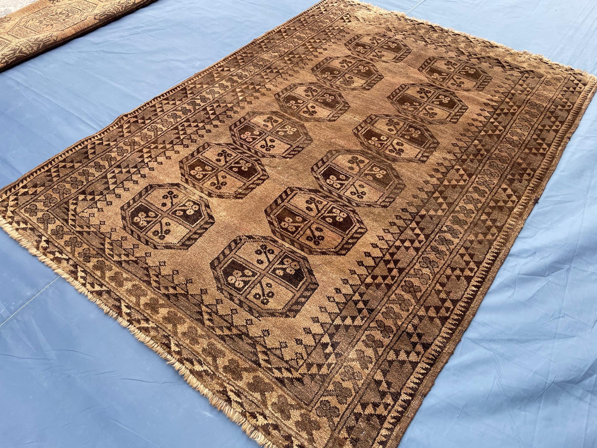 Antique Handwoven Filpie Geometric Tribal Rug - Bedroom Decor - 5.11 x 4.4 ft