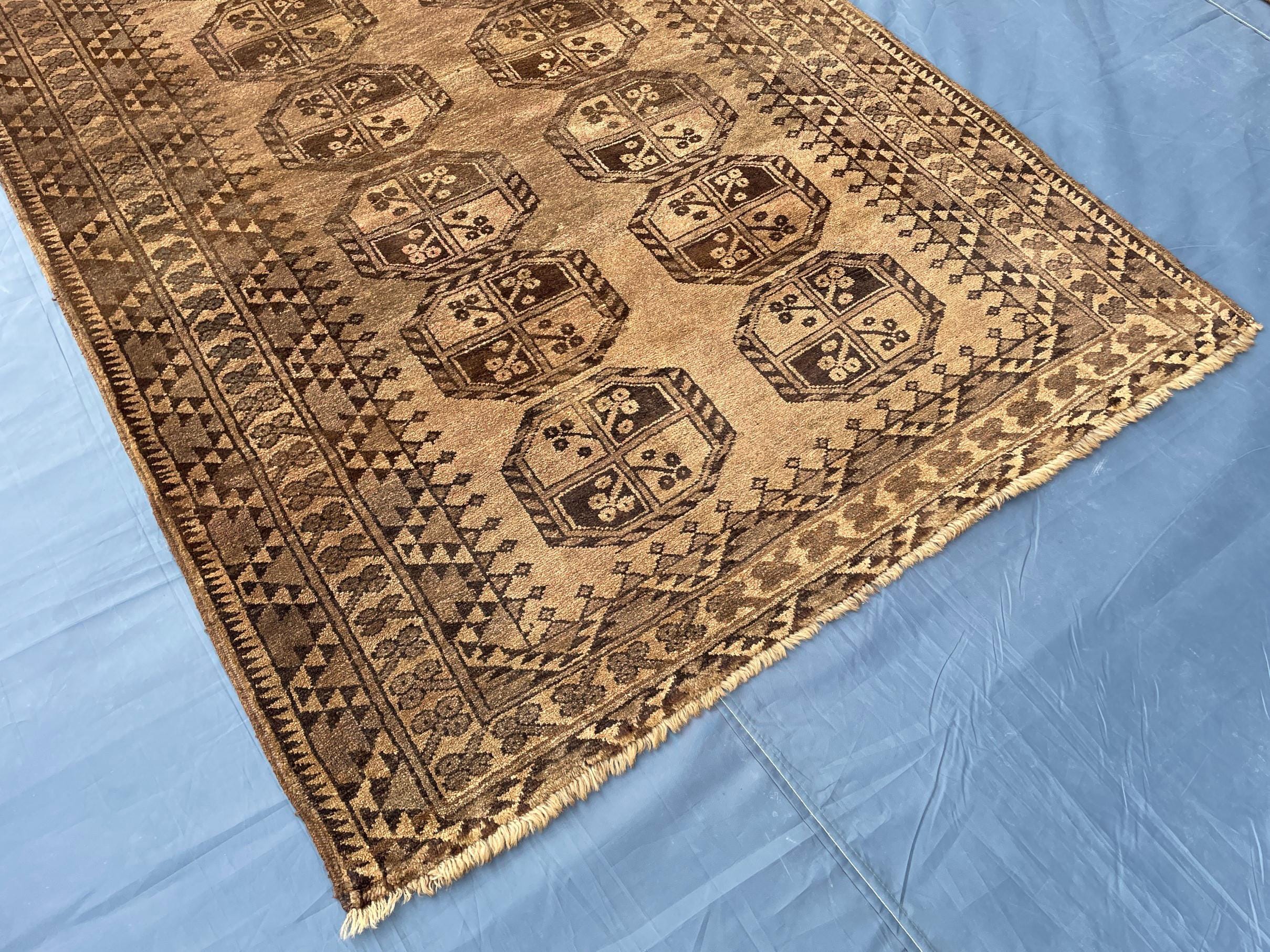 Antique Handwoven Filpie Geometric Tribal Rug - Bedroom Decor - 5.11 x 4.4 ft