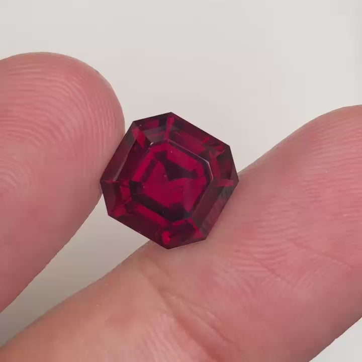 Natural Umbalite Garnet – Rare Purplish Red Gemstone | Collector’s Choice Loose Stone, 7.15Ct