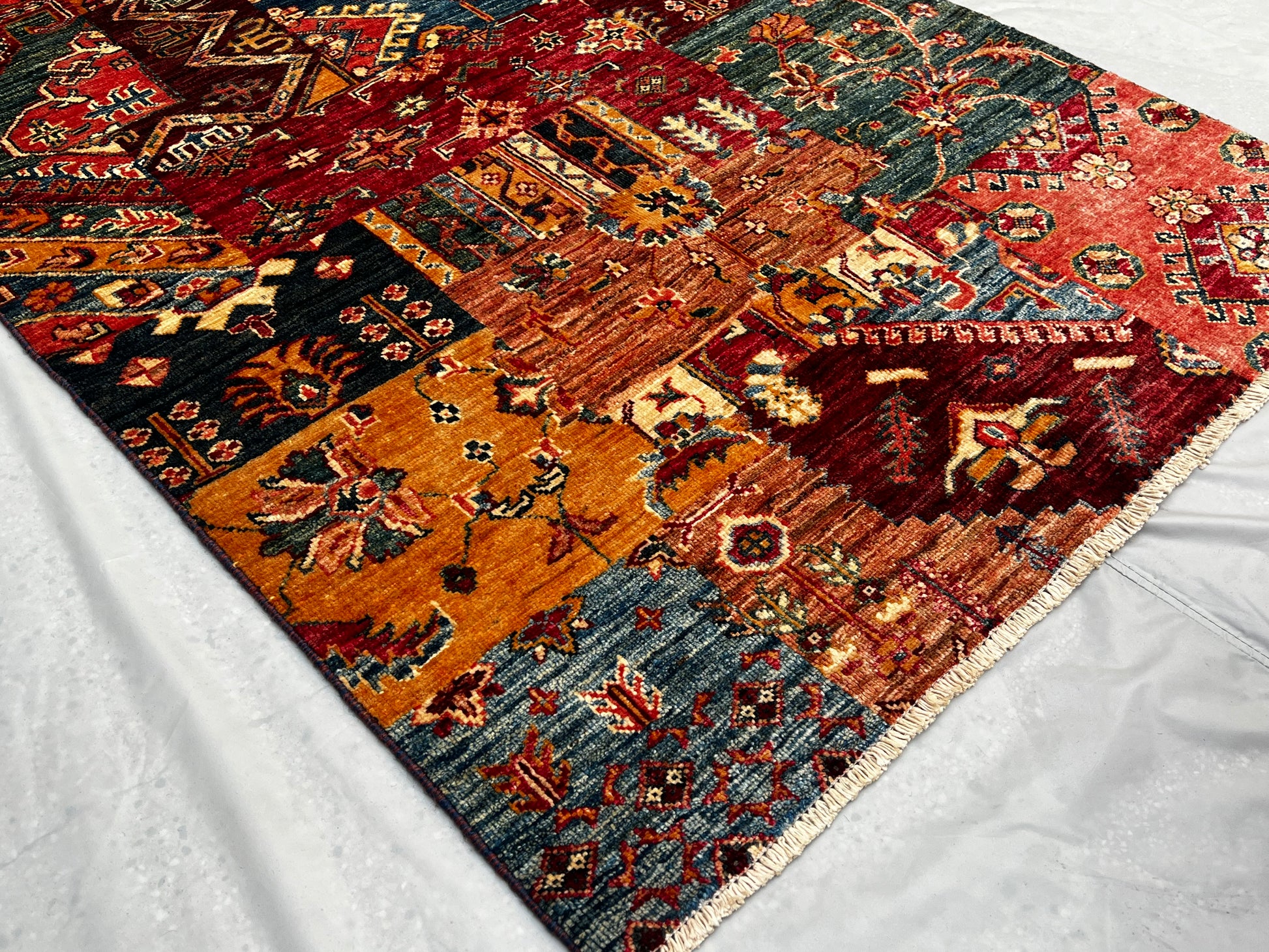 Afghan Hand Knotted/ Knitted Living Room/Dining Room Chob Rang(Shawl Design) Area Rug 4.7ftx3.3ft (CH-M-4.7X3.3-5-N) (Kabul) - Kabul Rugs